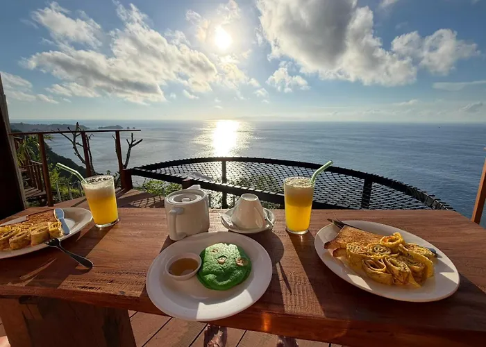 Eco-tourist Dream Cliff